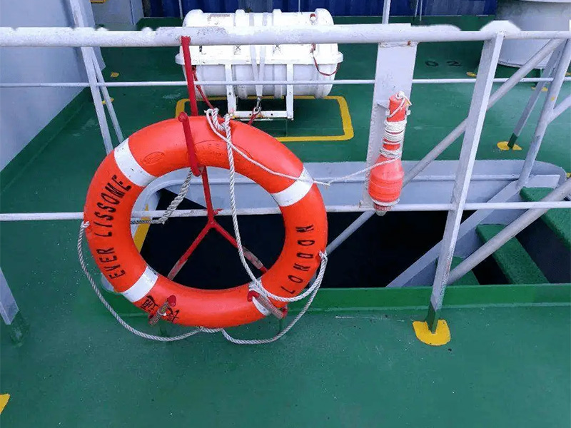 lifesaving equipments